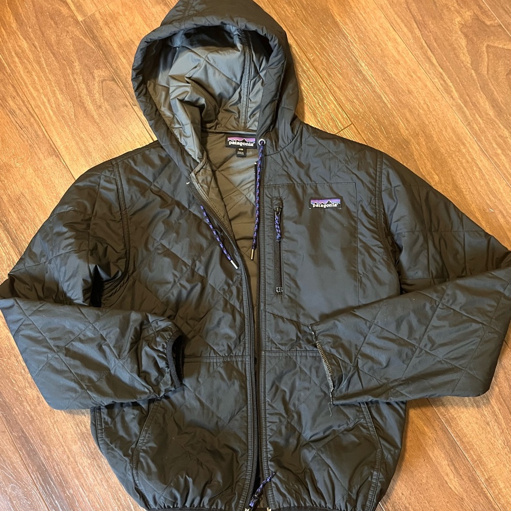 Patagonia Womens Insulated Hooded Bomber Jacket